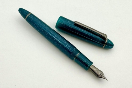 2021 LE Black Ice Vanishing Point Fountain Pen