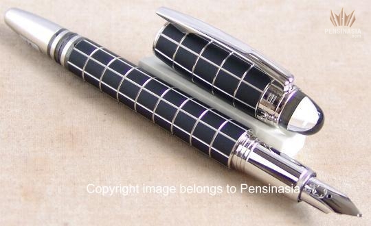 Montblanc Starwalker Rubber Fountain Pen