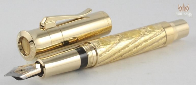 Graf Von Faber-Castell Limited Edition Pen of the Year 2012 Oak