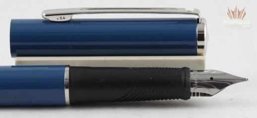 SHEAFFER AGIO 9086 BASIC BLUE LACQUER WITH CHROME TRIM BALL POINT PEN BEAUTIFUL! 