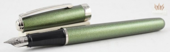 Sheaffer Prelude Green with Chrome Trim Rolling Ball Pen