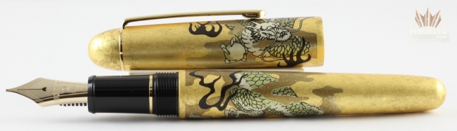 Kanazawa Gold Leaf Maki-e Ballpoint Pen Cherry Blossom and