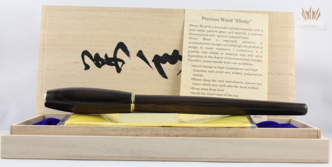 Sailor Precious Ebony Wood Desk Pen With Naginata Togi Nib