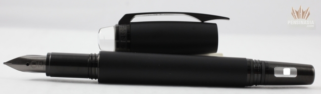 Montblanc starwalker ultra black fountain pen hotsell