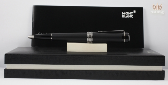 Montblanc bonheur discount boyfriend fountain pen