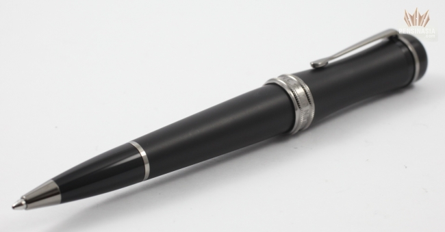 Montblanc bonheur 2025 boyfriend ballpoint pen