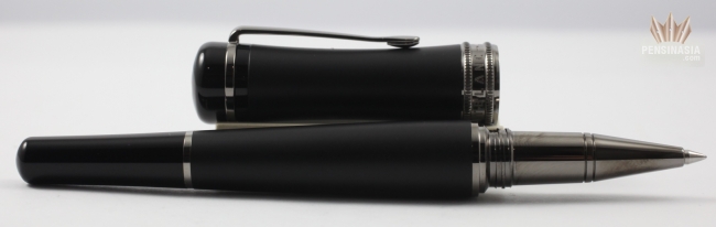 Montblanc bonheur best sale boyfriend fountain pen