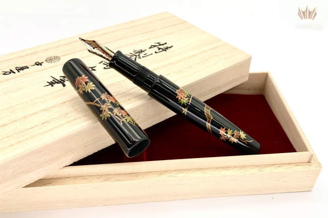 Nakaya Portable Writer Maple Leaves