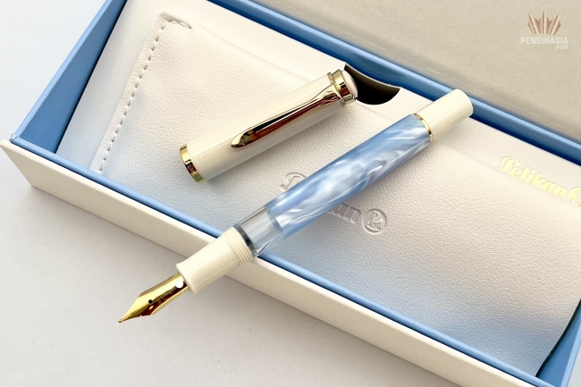 Pelikan Classic M200 Fountain Pen - Pastel Blue (Special Edition)